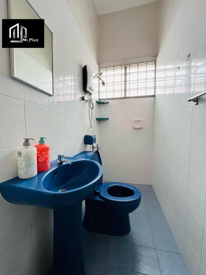 2 Storey 5Br 16Pax Semabok Taman Cheng Ho, 3 By Myplace Малакка Экстерьер фото